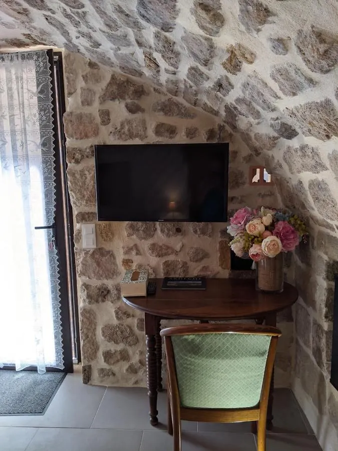 Domaine Des Hauts De Vernon Vernon  Guest house