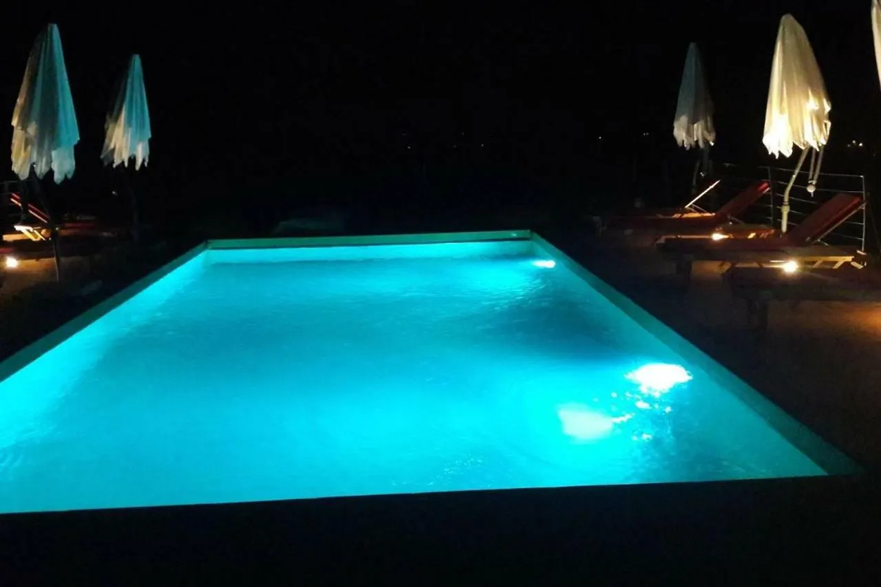 Domaine Des Hauts De Vernon Vernon  0*, Vernon (Ardeche)