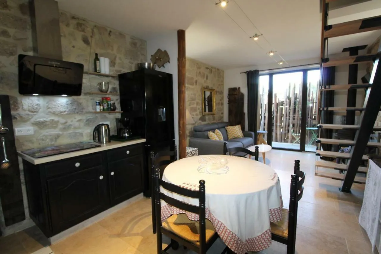 Domaine Des Hauts De Vernon Vernon  Guest house